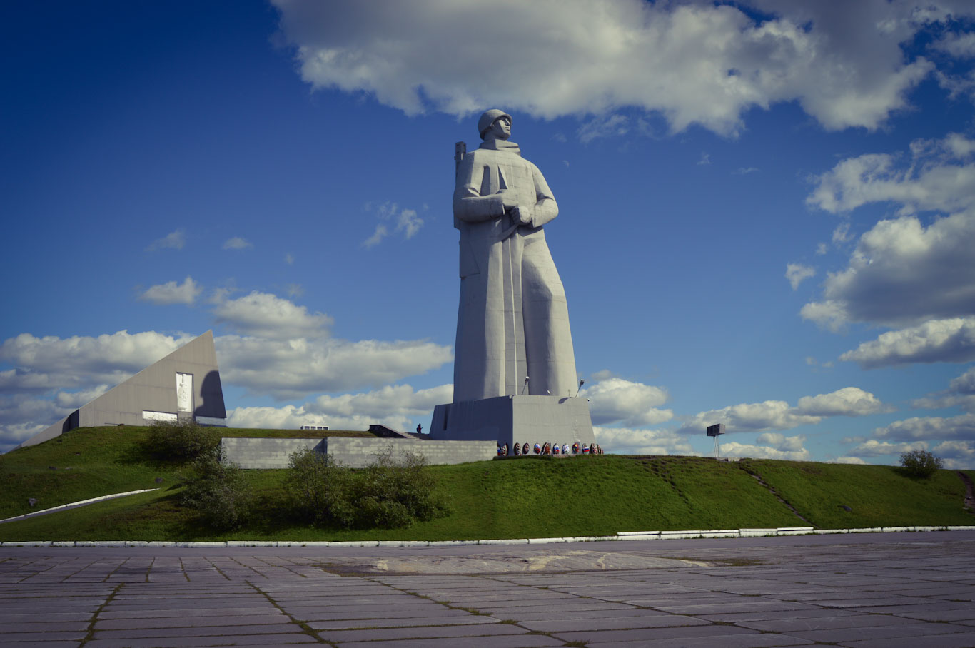мурманск памятник алеше